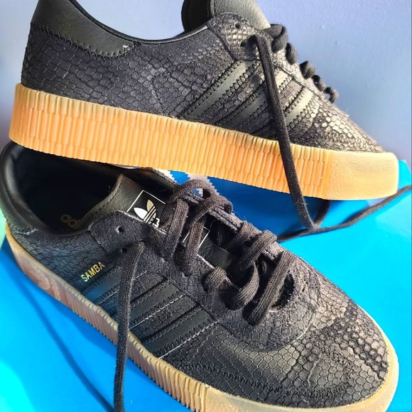 ADIDAS SAMBA NEW** - Picture 1 of 3